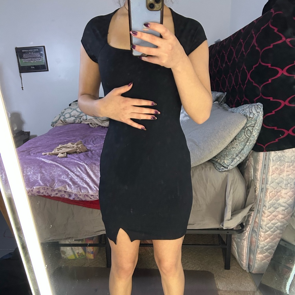 Chic Black Cap Sleeve Mini Dress